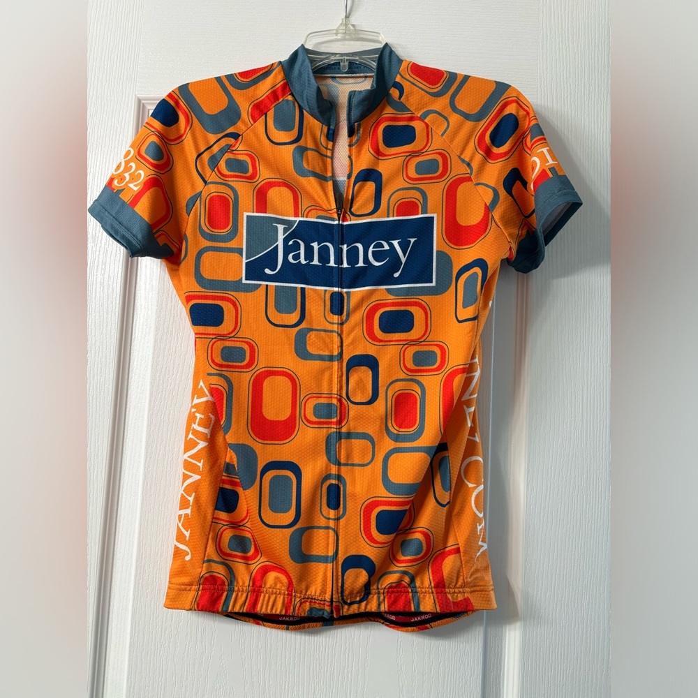 Jakroo ladies cycling jersey with cool color pattern